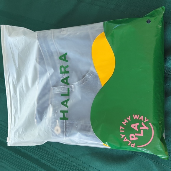 Halara Mid Rise Petite Jeans - Picture 6 of 11